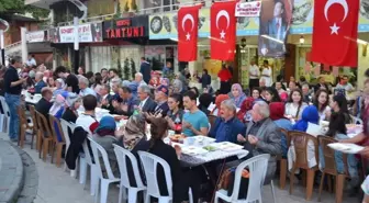 Şehit Asker Arkadaşları İçin İftar Yemeği Verdiler