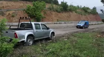 Su Kanalına Devrilen Pikabın Sürücüsü Öldü