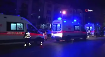 Başkent'te Sıkışmalı Trafik Kazası: 1'i Ağır 2 Yaralı