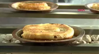 Bursa Uzaya Börek Gönderen Guinness Rekortmeni Börekçiden 'Közde Börek'