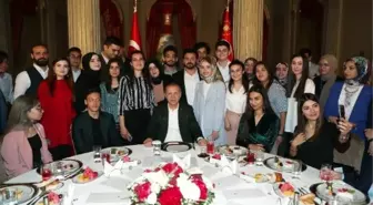 Cumhurbaşkanı Erdoğan, Gençlerle Buluştu