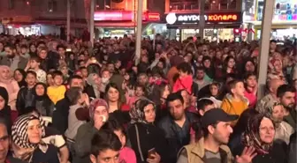 Diriliş'İn Oyuncularına Esenler'de Yoğun İlgi