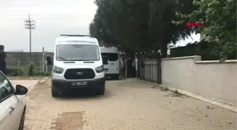 Kocaeli Ütü Kablosuyla Kendini Astı