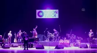 Pink Martini Başkentte Konser Verdi