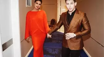 Priyanka Chopra 2019 Cannes Film Festivali'nde Tommy Hılfıger Giydi