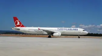 THY Uçağının Kanadı, Elektrik Diğerine Çarptı