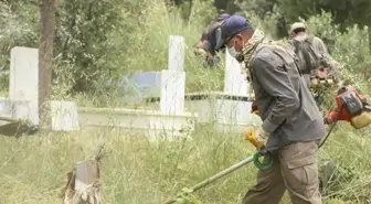 Efeler Belediyesi mezarlıkları düzenliyor