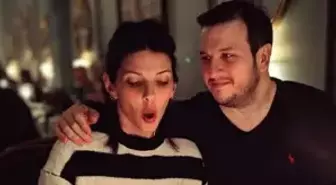 Şahan Gökbakar Eşiyle 4'üncü Evlilik Yıldönümlerini, Eskilerin Diliyle Söylenen Bir Notla Kutladı