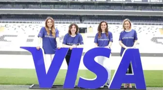 Team Visa'ya katılan ilk Türk kadın futbolcu Didem Karagenç oldu