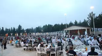 Canpolat belediye personelleriyle iftar yaptı