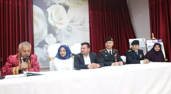 Düğünlerde silah atma olaylarına dikkat çekmek için birlikte nikâh şahidi oldular