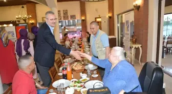 Karacabey'de şehit ve gazi aileleri iftarda buluştu