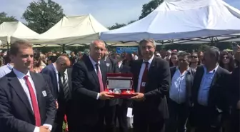 Kartal Belediyesi, Ruen Belediyesi'nin 40. kuruluş yılı sevincini paylaştı