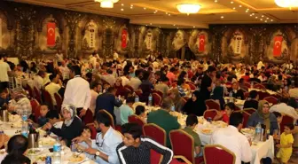 SANKO'dan muhtarlar ve huzurevi sakinlerine iftar