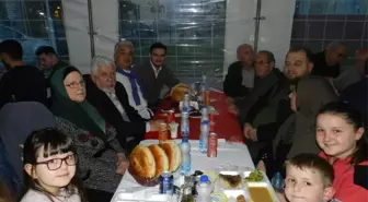 Türk askeri vatandan uzakta iftarını Kosova halkıyla birlikte açıyor