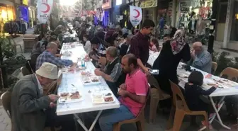 AK Parti'den Kemalpaşa'da iftar programı