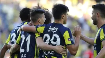 Fenerbahçe Evinde, Antalyaspor'u 3-1 Yenerek Sezonu Galibiyetle Bitirdi