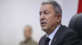 Bakan Akar'dan yeni askerlik sistemi ile ilgili açıklamalar