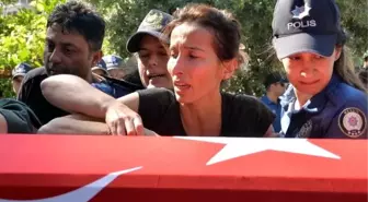 Öldürülen polis memuru Merve Ünal, Mersin'de toprağa verildi