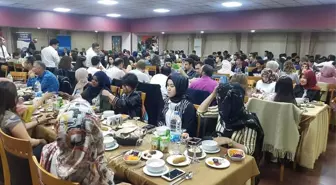 Ümmetin gençleri iftar sofrasında bir araya geldiler