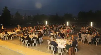 İhlas Koleji'nde iftar programı düzenlendi