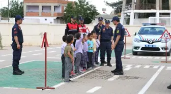 Jandarmadan öğrencilere trafik eğitimi verildi