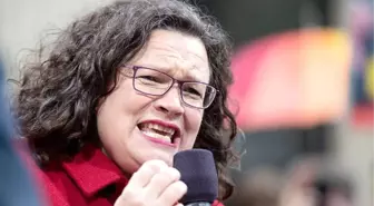 Nahles, 'AP ve Bremen yenilgisinin suçlusu ben değilim' dedi ve resti çekti