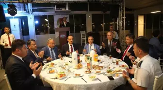 Gazeteciler iftarda buluştu