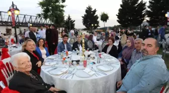 İBB, şehit yakınları ve gazileri iftarda buluşturdu