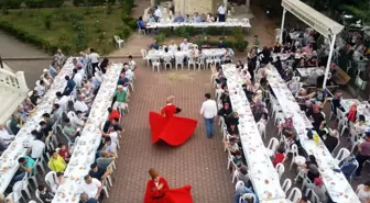 Numanoğlu Camii'nde iftar yemeği verildi