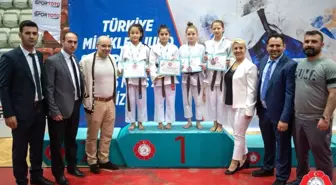 Gemlik Belediyesi Spor başarıdan başarıya koşuyor