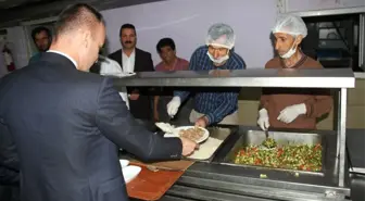 Ağrı Milli Eğitim Müdürü Tekin, öğrencilerle birlikte iftarını açtı