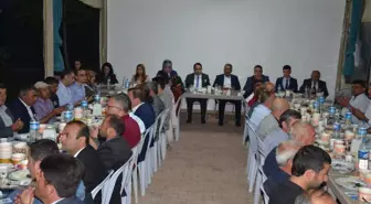 Kaymakam Zengince muhtarlarla iftarda buluşturdu
