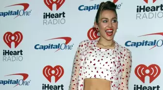 Miley Cyrus'tan Yepyeni Albüm