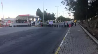 Pamukkale yolunu trafiğe kapattılar