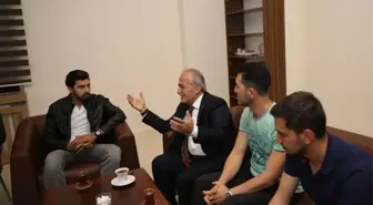 Rektör Prof. Dr. Çomaklı öğrencilerle iftar yemeğinde bir araya geldi