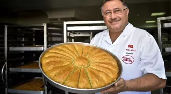 Ünlü Baklavacı Nadir Güllü'den bayramda baklava alacaklara uyarı