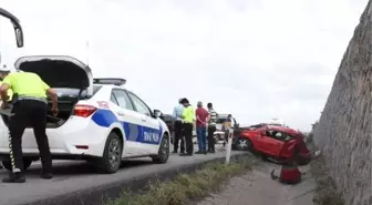 Bayram ziyaretine giden aile kaza geçirdi: 1'i ağır, 6 yaralı