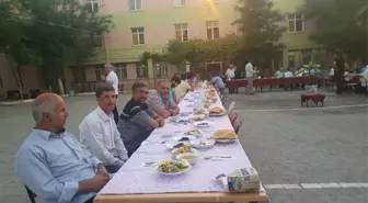 Çınar'da öğrenciler iftarda buluştu