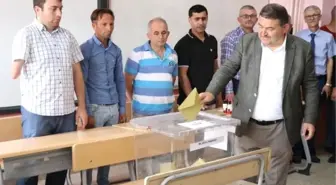 Honazlılar oy vermeye başladı (2)