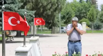 Kayseri'de şehitliğe bayram ziyareti