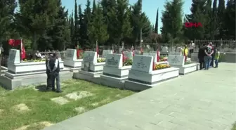 SAMSUN Şehit yakınları, evlatlarının mezar taşlarını öptü