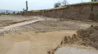 Sungurlu'da içme suyu boruları kırıldı