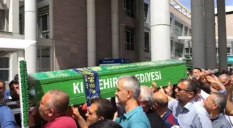 Kırşehirli sevilen doktor Mustafa Emir Doğan son yolculuğuna uğurlandı