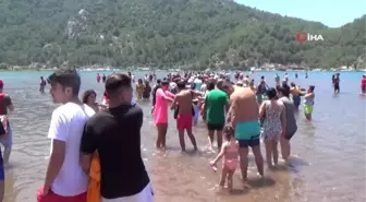 Efsaneyi duyan yerli turist oraya koştu