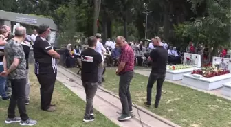 Beşiktaş dernekleri şehitliği ziyaret etti