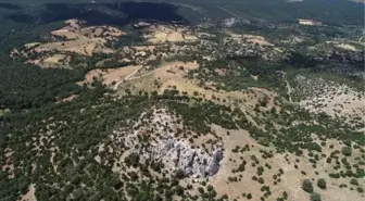 Defineciler Kebrene'yi delik deşik etti