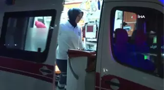 Fatih'te kontrolden çıkan araç taksiye çarparak yan yattı: 1 yaralı