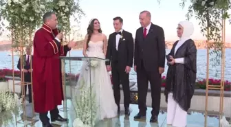 Cumhurbaşkanı Erdoğan, Mesut Özil ile Amine Gülşe çiftinin nikah şahidi oldu (2)