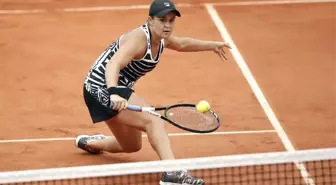 Fransa Açık'ta kadınlar finalin adı: Barty - Vondrousova